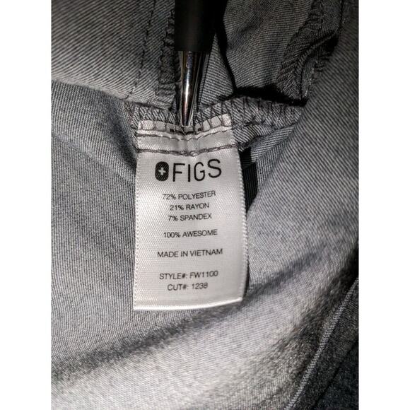 FIGS Casma Graphite Gray 3-Pocket Scrub Top FW1100 Technical Collection SMALL H - Picture 8 of 9